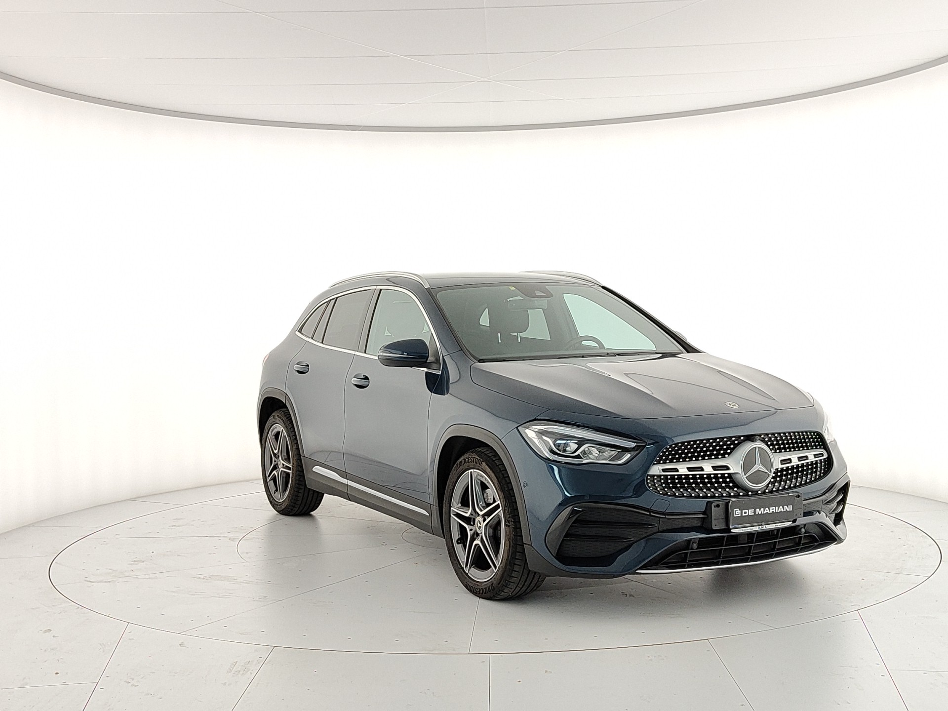 Mercedes-Benz GLA 200d PREMIUM AUTO
