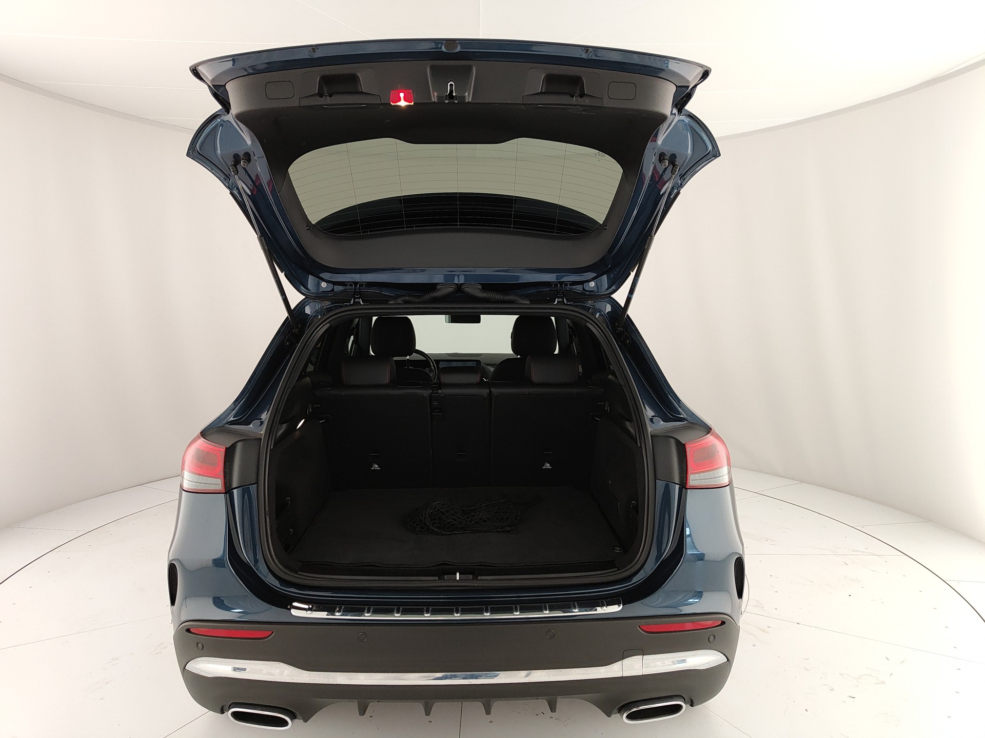 Mercedes-Benz GLA 200d PREMIUM AUTO