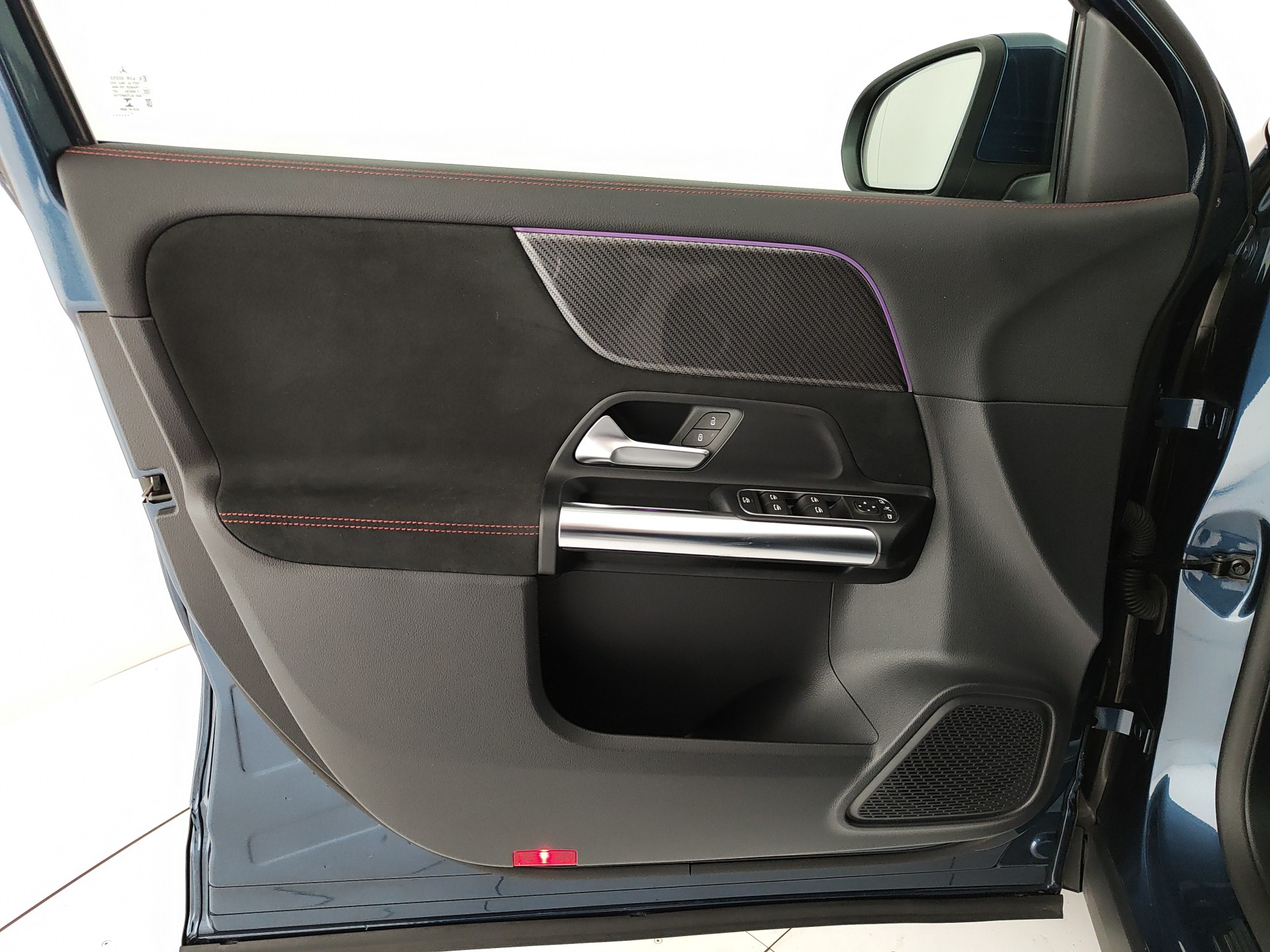Mercedes-Benz GLA 200d PREMIUM AUTO