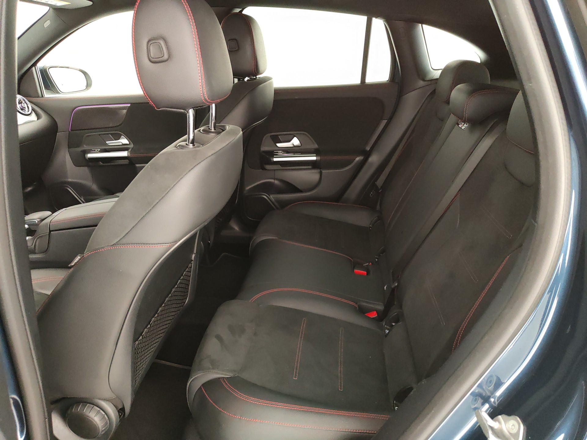 Mercedes-Benz GLA 200d PREMIUM AUTO
