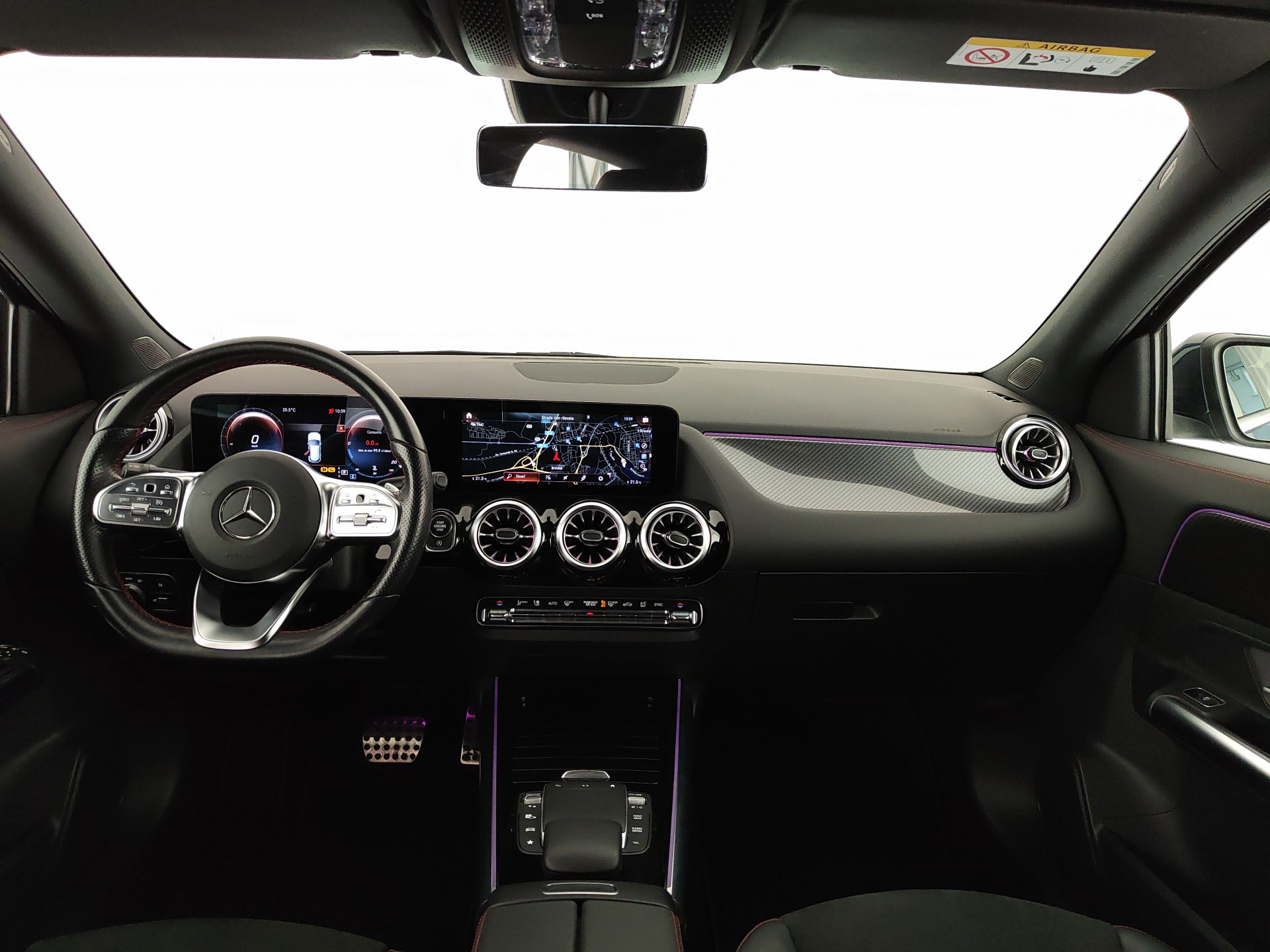 Mercedes-Benz GLA 200d PREMIUM AUTO