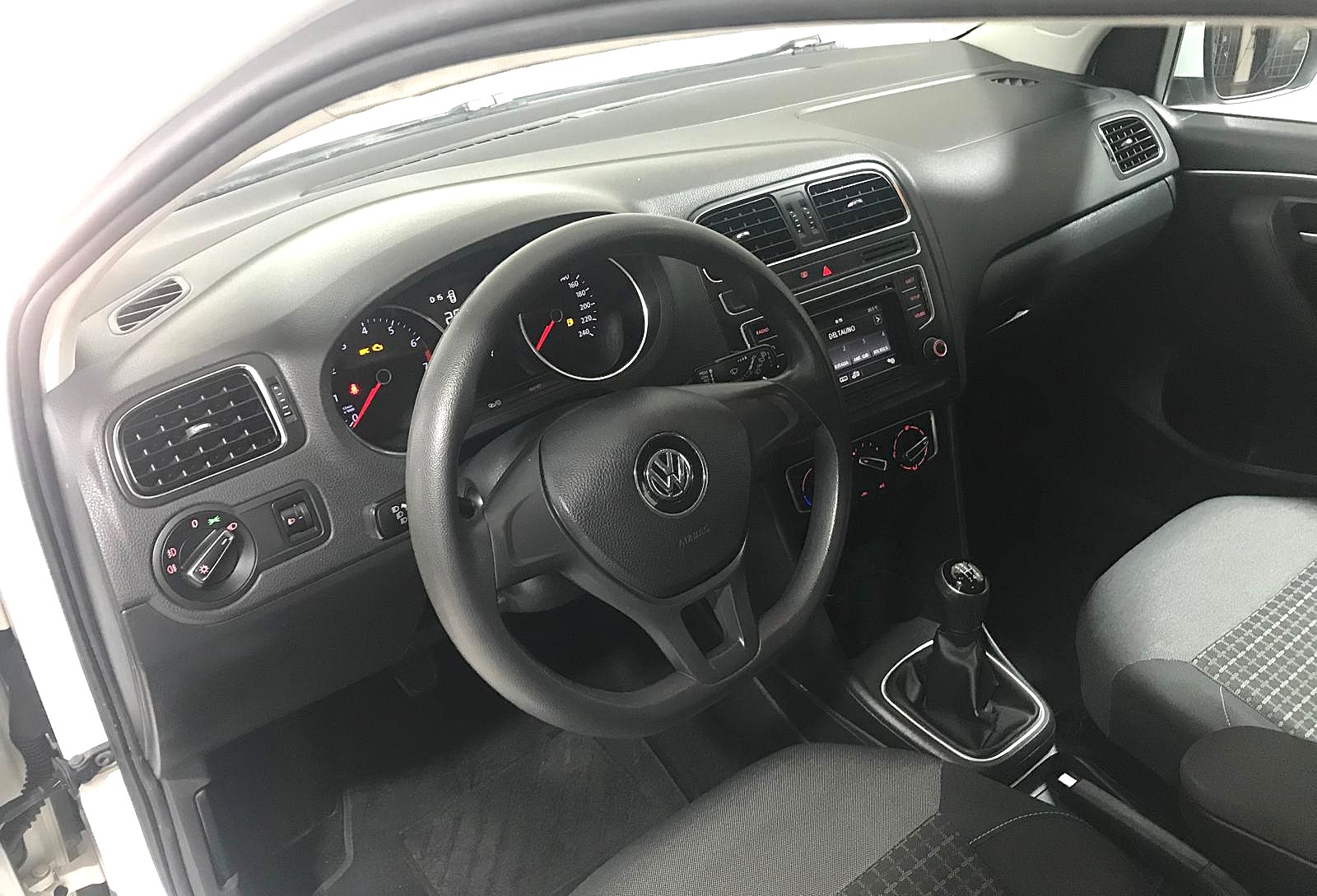 VOLKSWAGEN POLO 1.2MPI 75CV COMFORTLINE