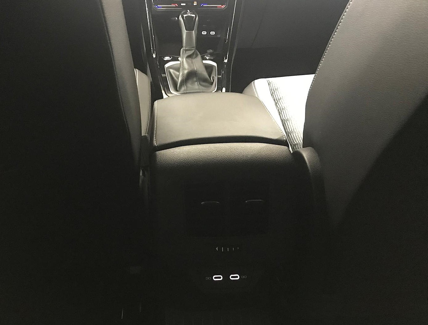 VOLKSWAGEN T-ROC 1.5TSI R-LINE 150CV DSG