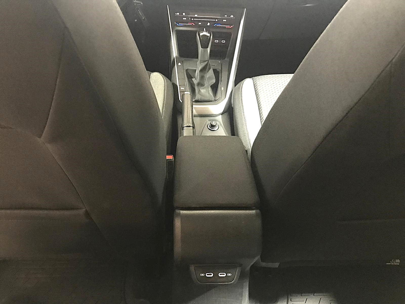 VOLKSWAGEN TAIGO LIFE 1.0TSI 110CV DSG