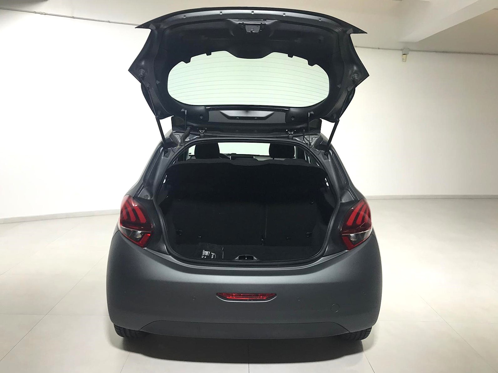 PEUGEOT 208 1.6 BLUEHDI 75CV 5P ALLURE
