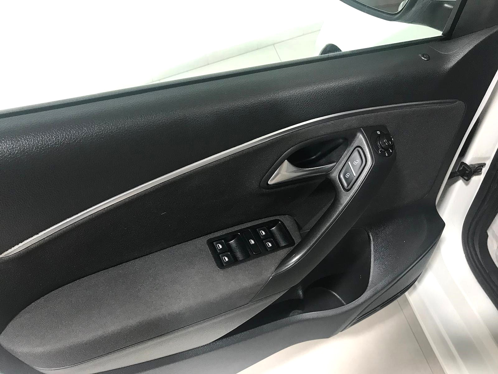 VOLKSWAGEN POLO 1.2MPI 75CV COMFORTLINE