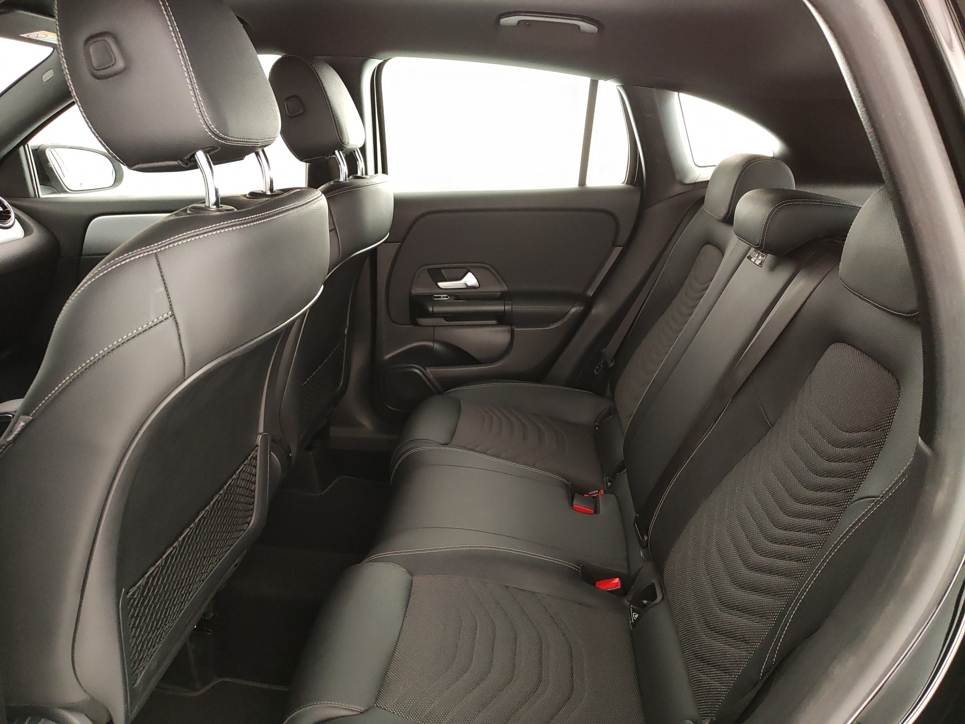 Mercedes-Benz GLA 180d SPORT AUTO 116cv