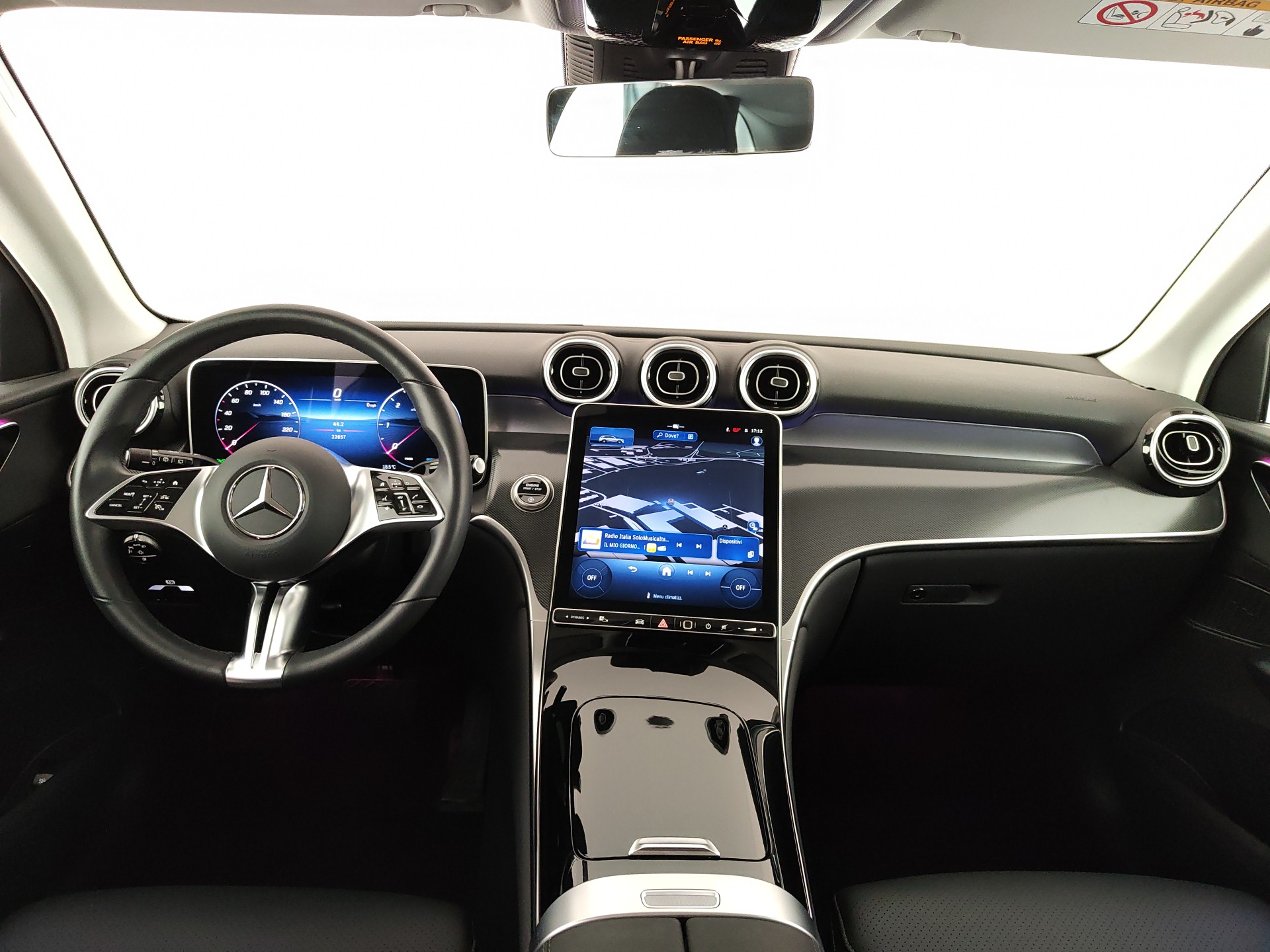 Mercedes-Benz GLC 200d ADVANCED 4MATIC AUTO