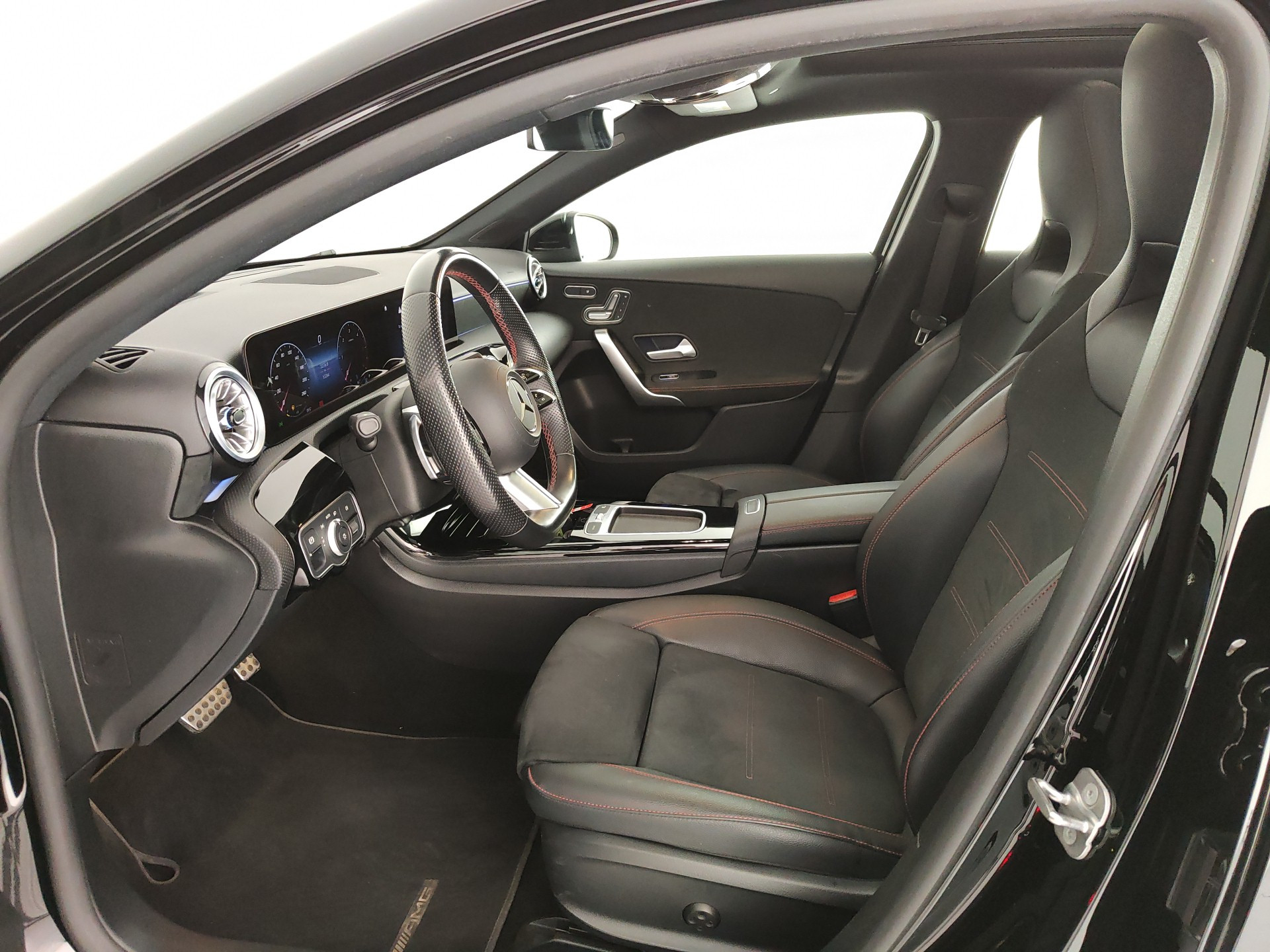 MERCEDES CLASSE A 180 d AMG Line Premium auto