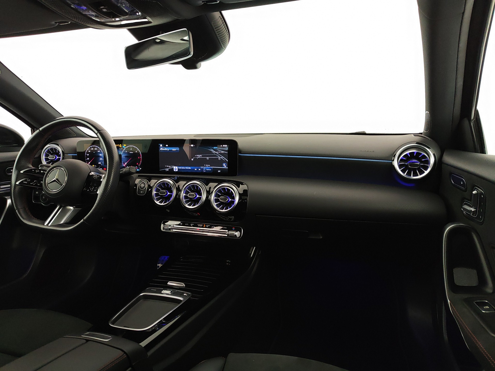 MERCEDES CLASSE A 180 d AMG Line Premium auto
