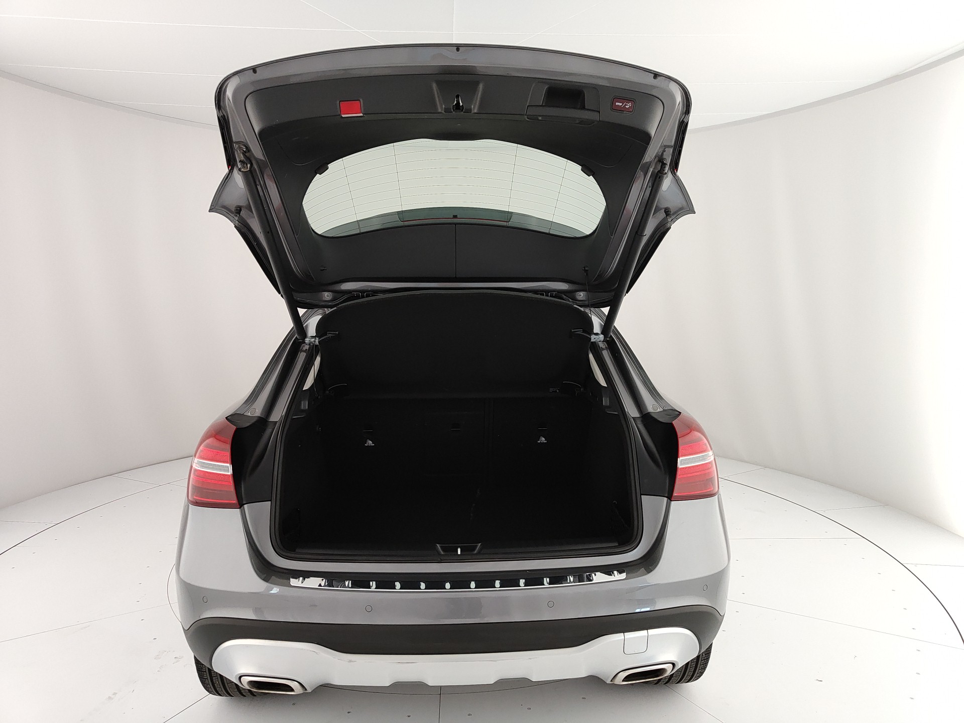 MERCEDES-BENZ GLA 200d SPORT Auto 136cv