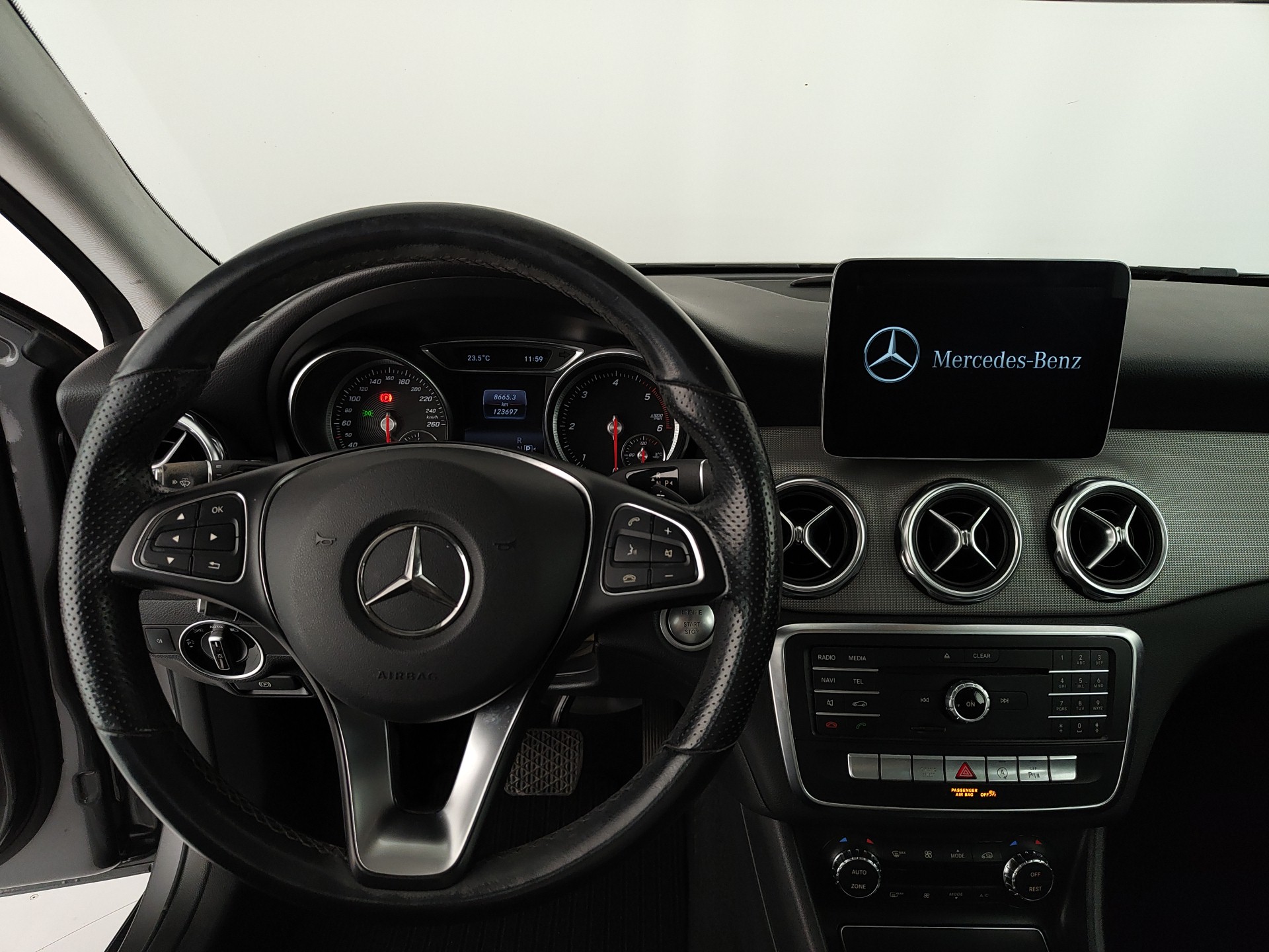 MERCEDES-BENZ GLA 200d SPORT Auto 136cv
