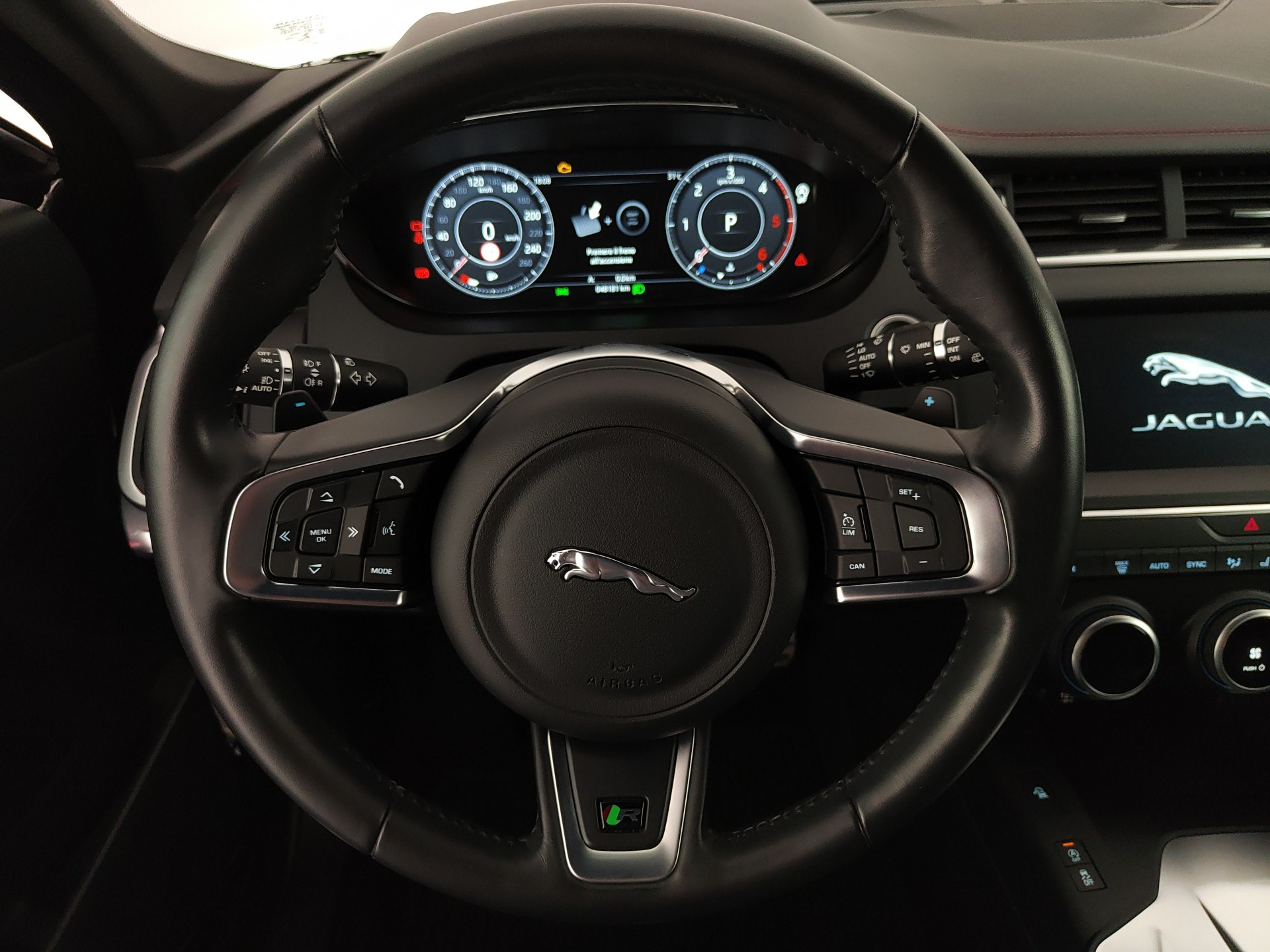 JAGUAR E-Pace 2.0d i4 Chequered Flag awd 150cv auto