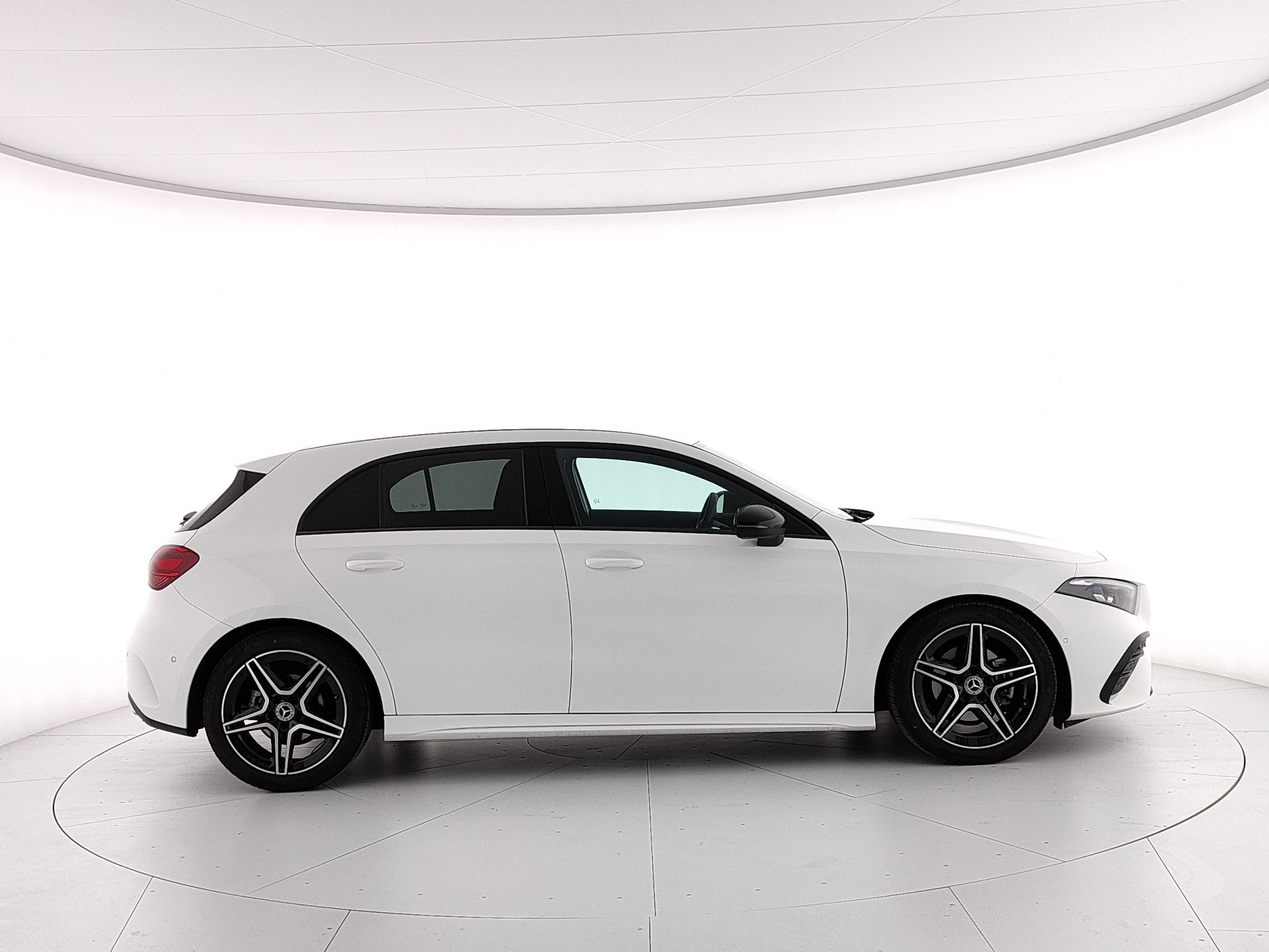 MERCEDES CLASSE A 180 d AMG Line Advanced auto