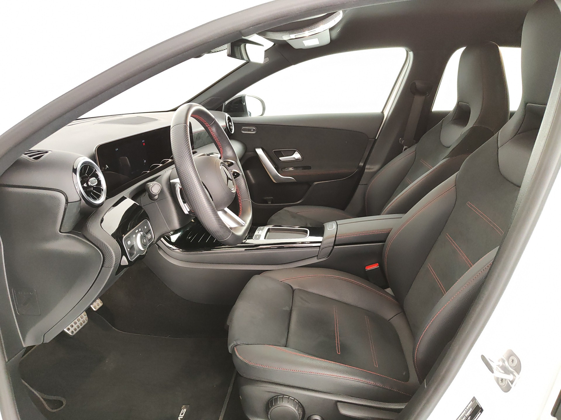 MERCEDES CLASSE A 180 d AMG Line Advanced auto