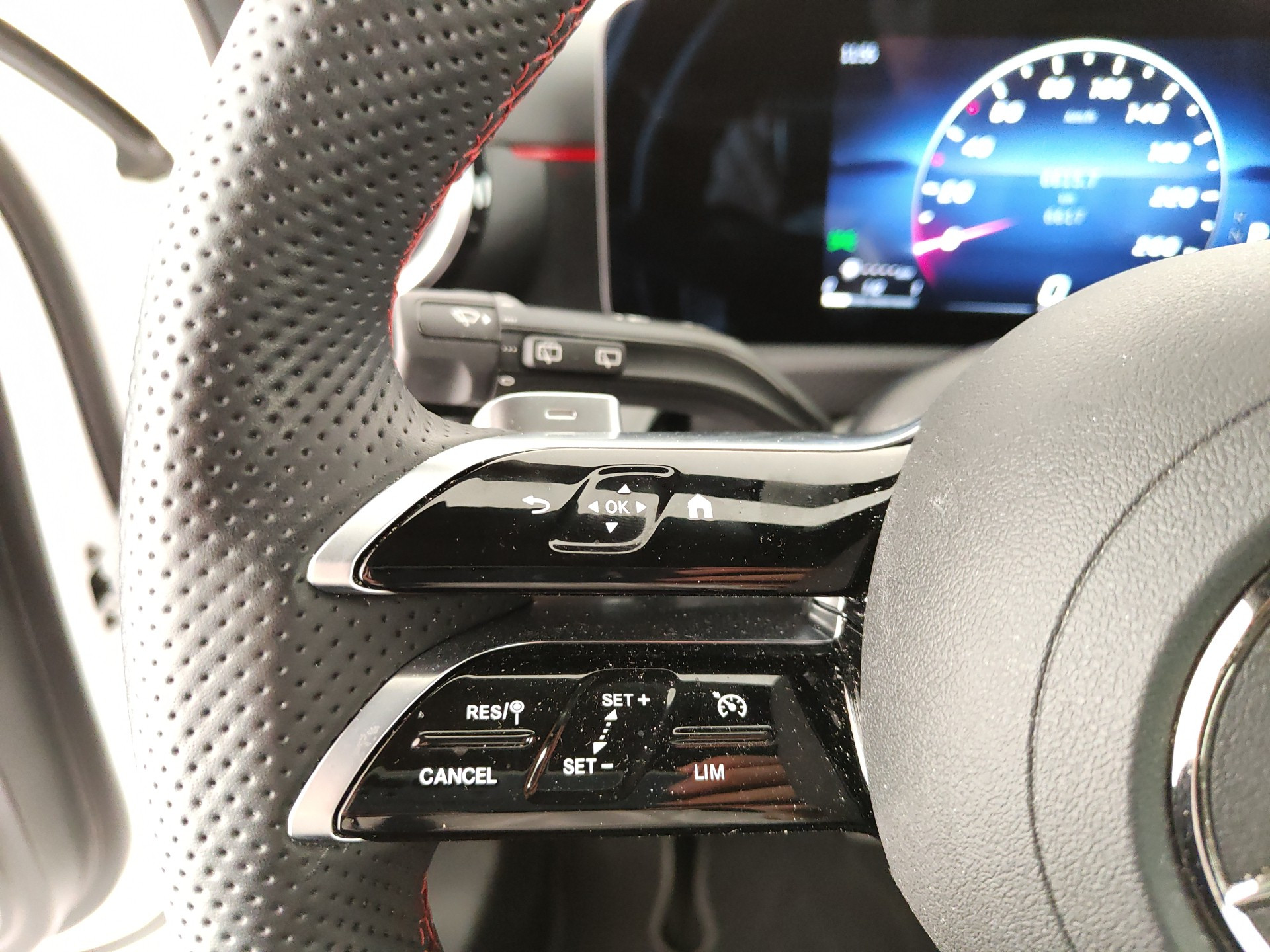 MERCEDES CLASSE A 180 d AMG Line Advanced auto