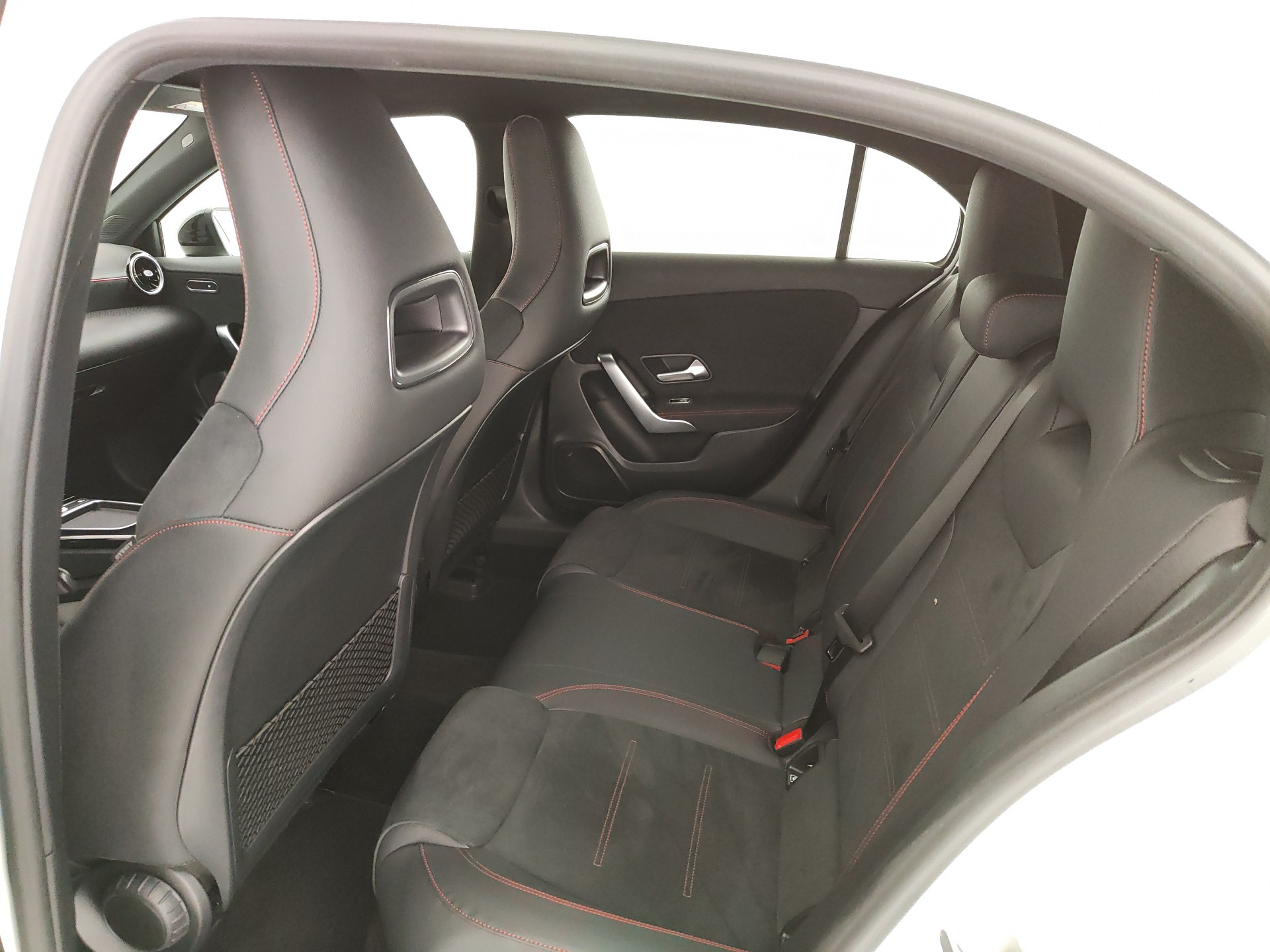 MERCEDES CLASSE A 180 d AMG Line Advanced auto
