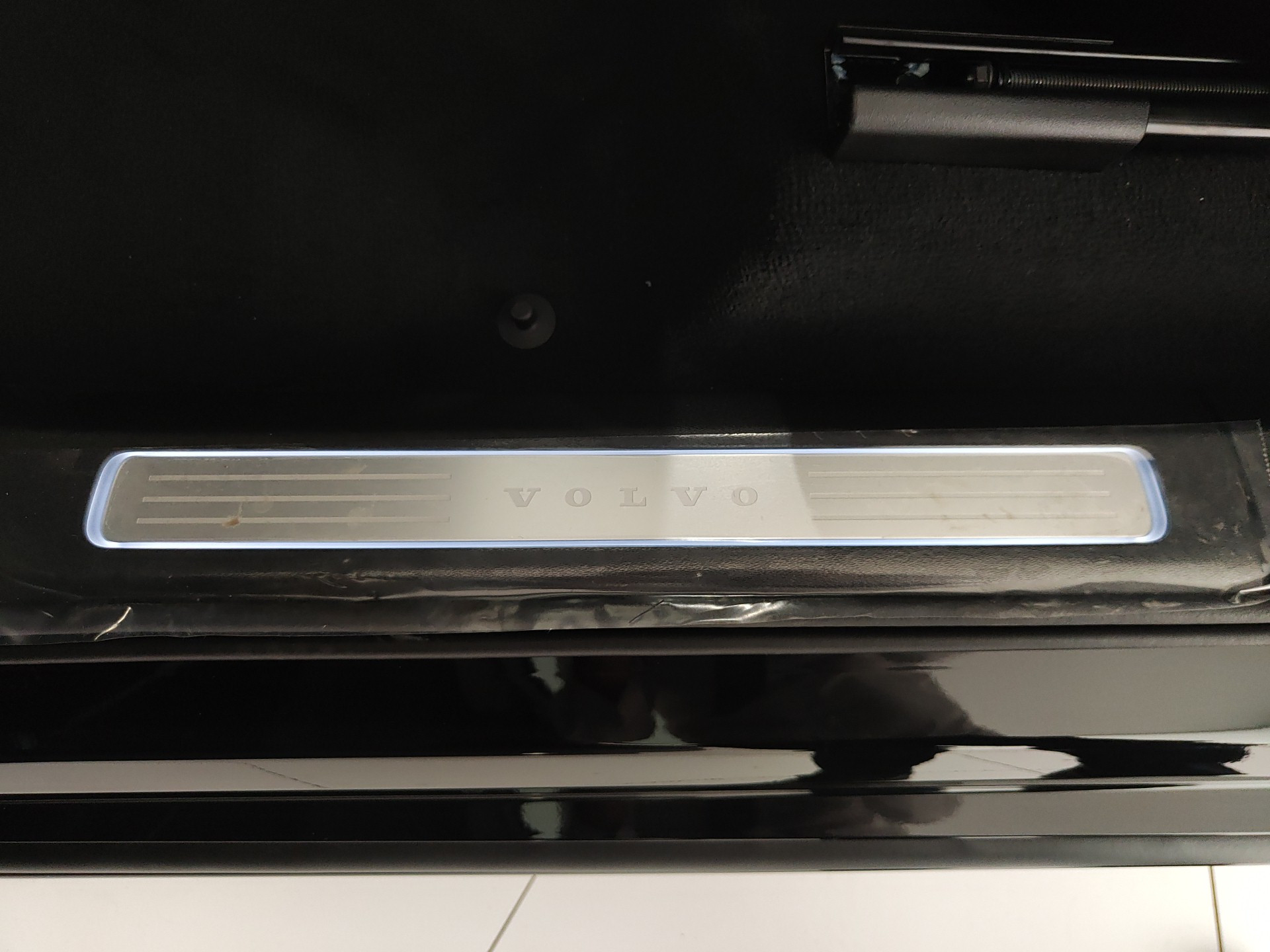 VOLVO XC90 T8 PLUG-IN AWD AUT. 7 POSTI ULTRA BLACK EDITION