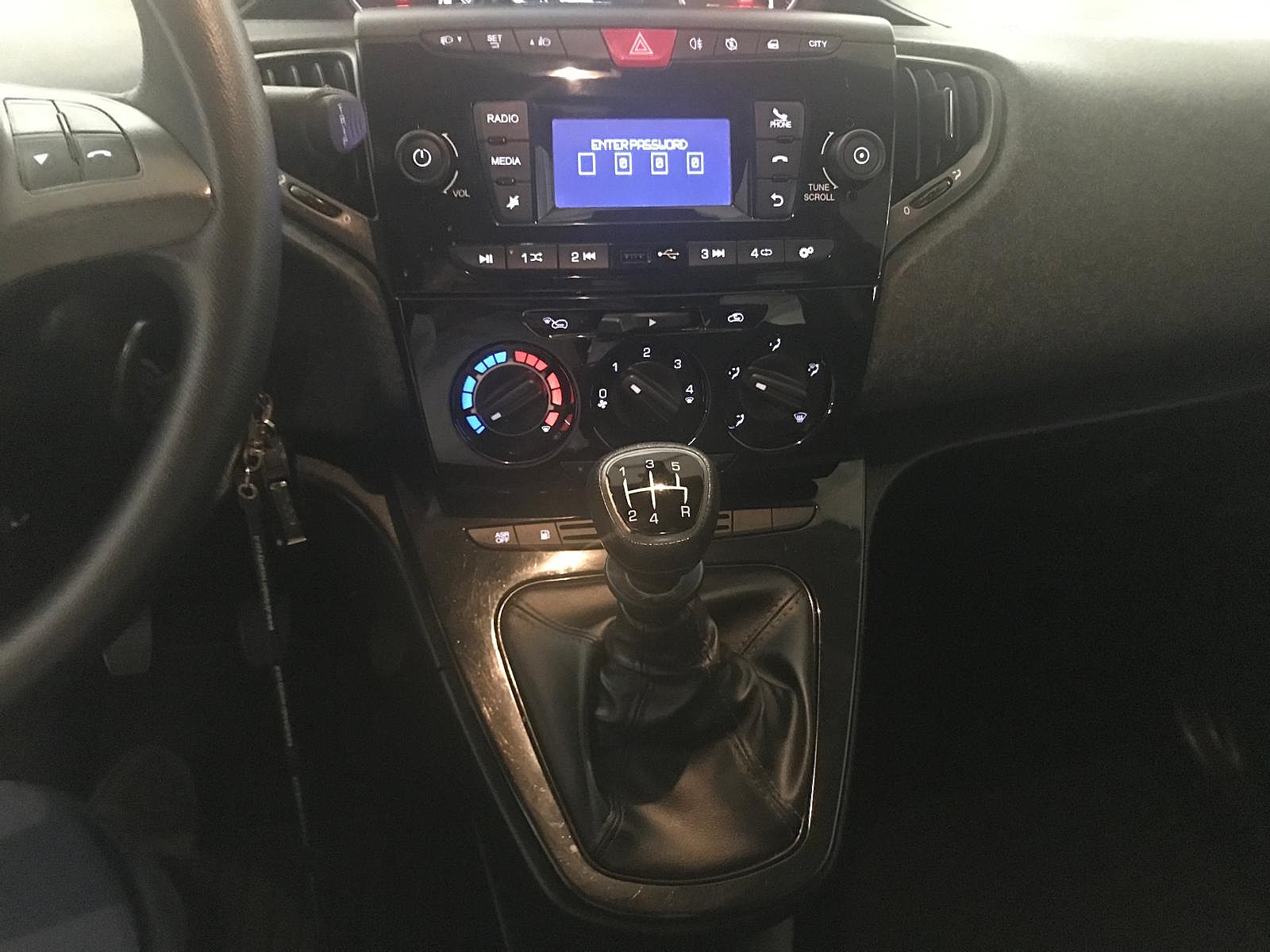 LANCIA YPSILON 1.2GPL ECOCHIC 69CV