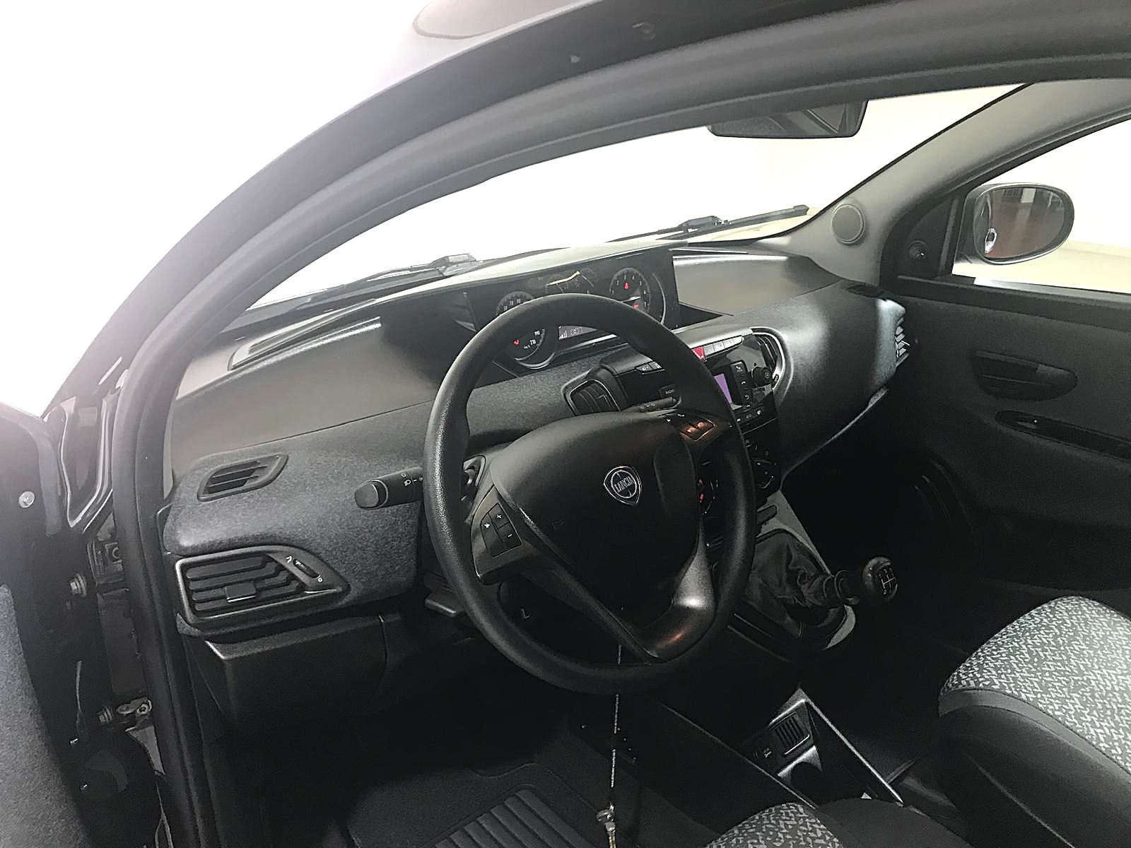 LANCIA YPSILON 1.2GPL ECOCHIC 69CV