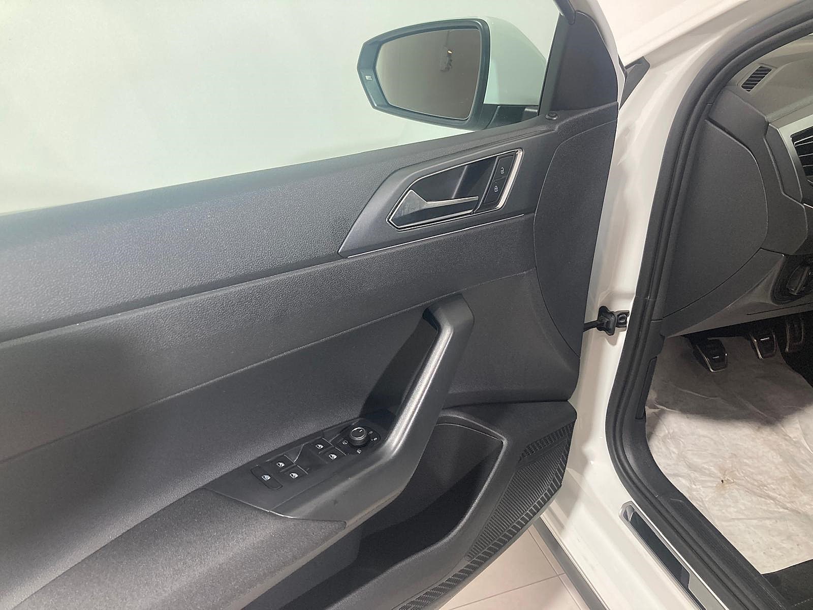 VOLKSWAGEN POLO 1.0TSI 95CV R-LINE