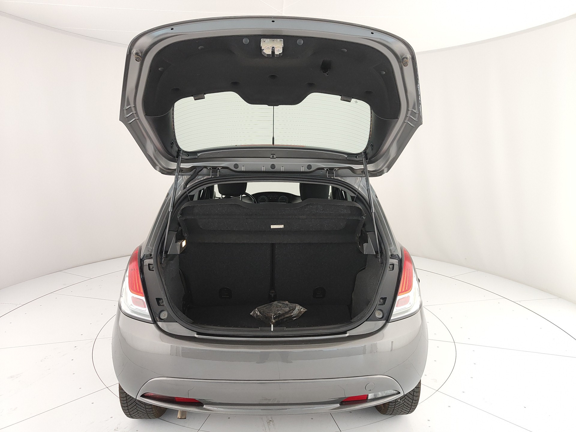 LANCIA Ypsilon 1.2 Silver 69cv