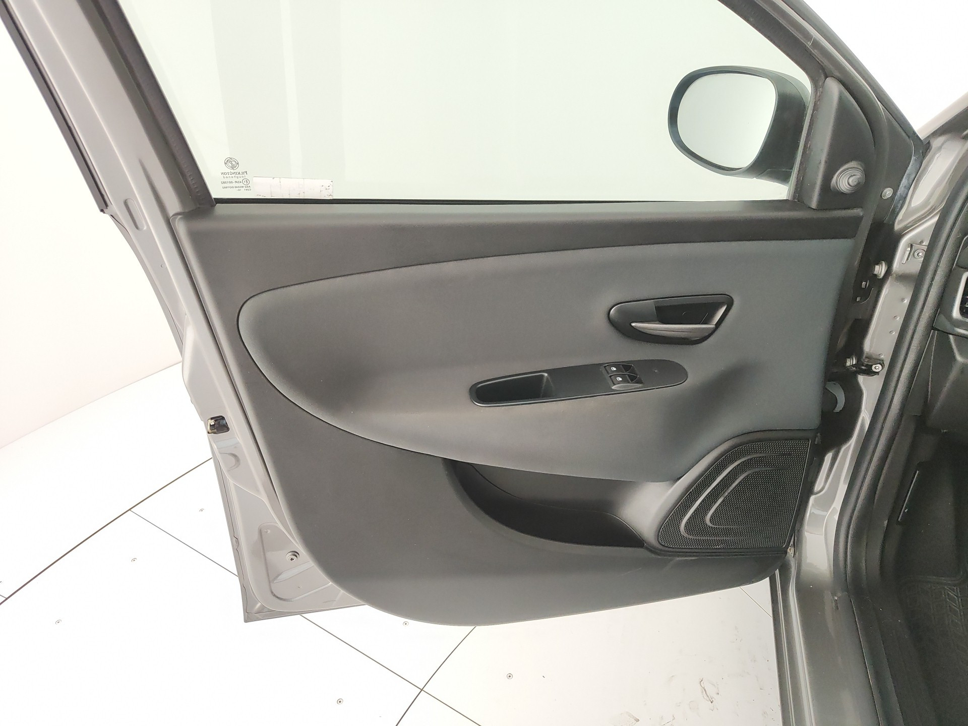 LANCIA Ypsilon 1.2 Silver 69cv