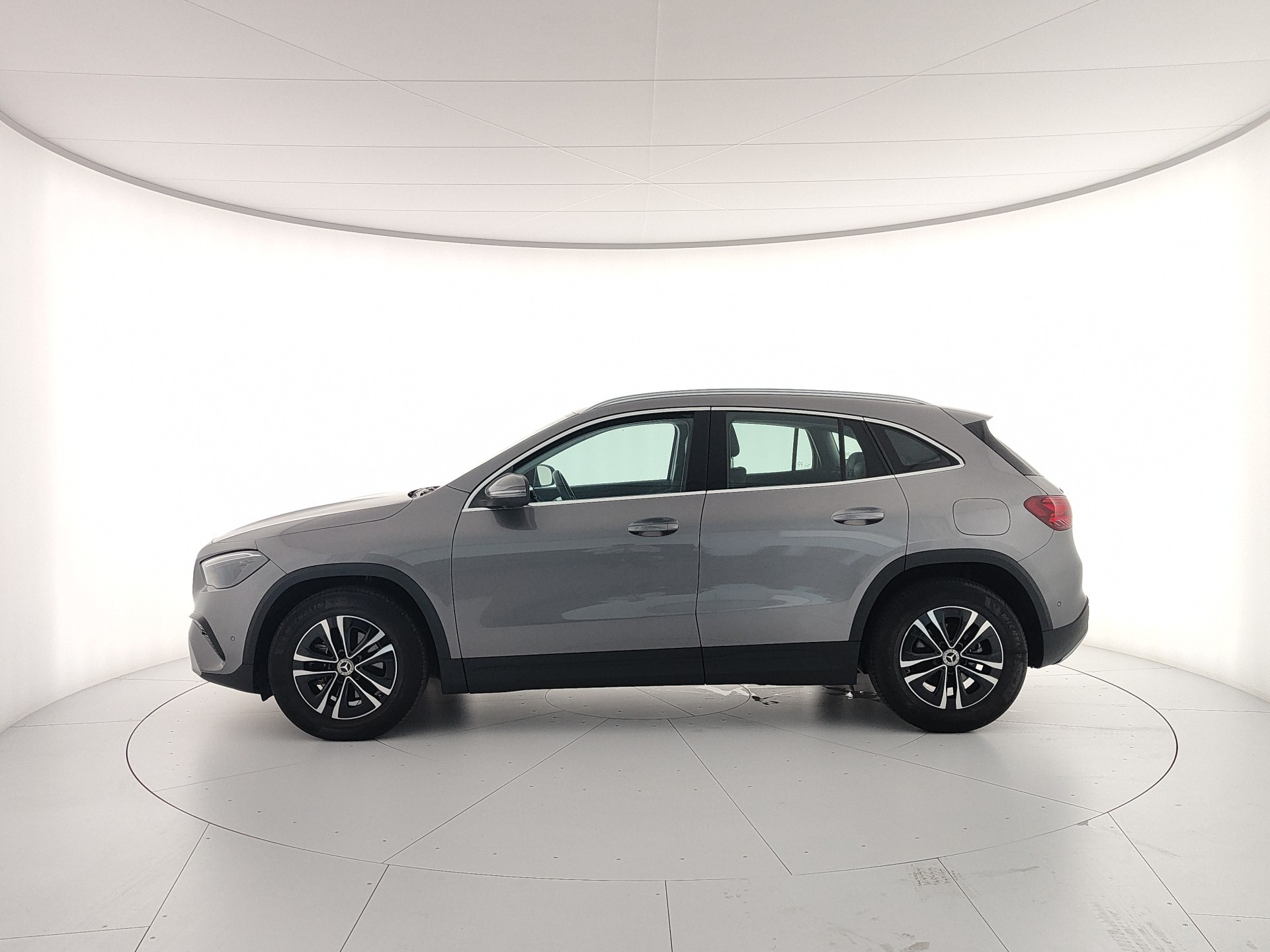 MERCEDES GLA 180 d Advanced auto