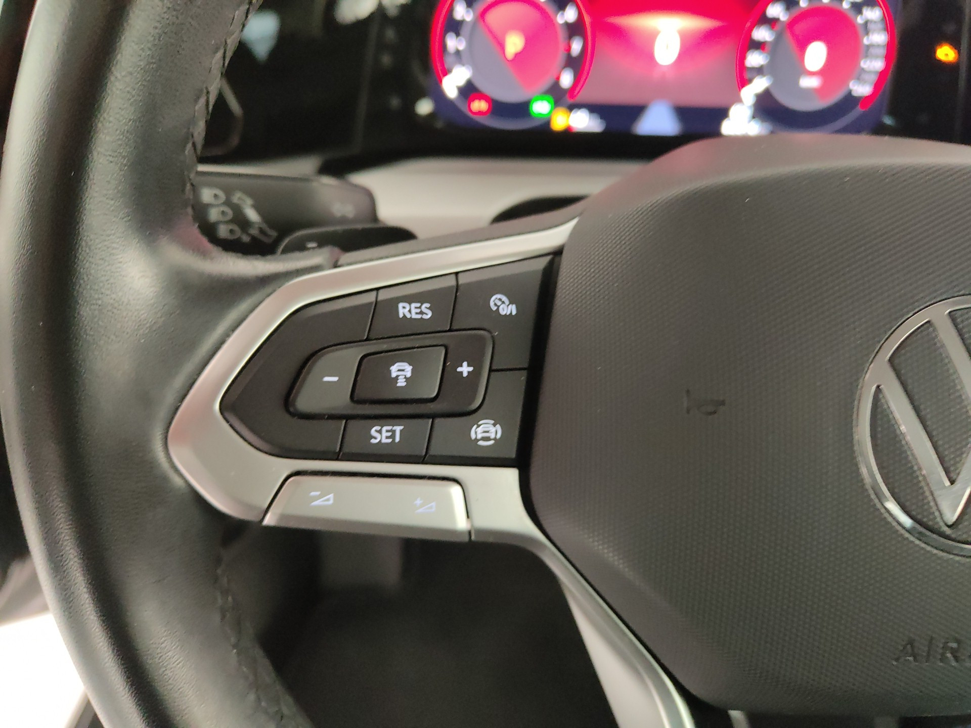 Volkswagen Golf 1.0 etsi evo Life 110cv dsg