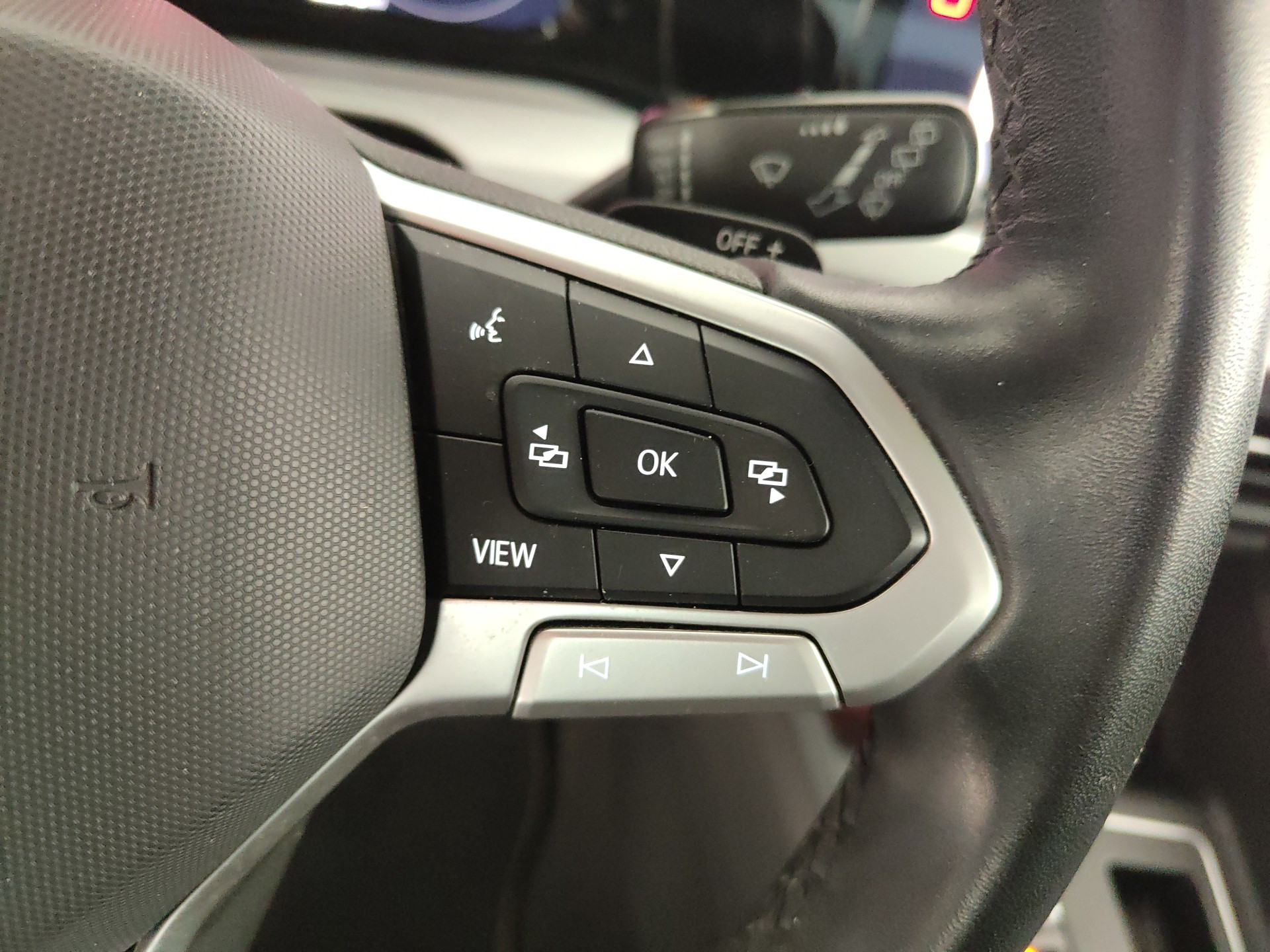 Volkswagen Golf 1.0 etsi evo Life 110cv dsg