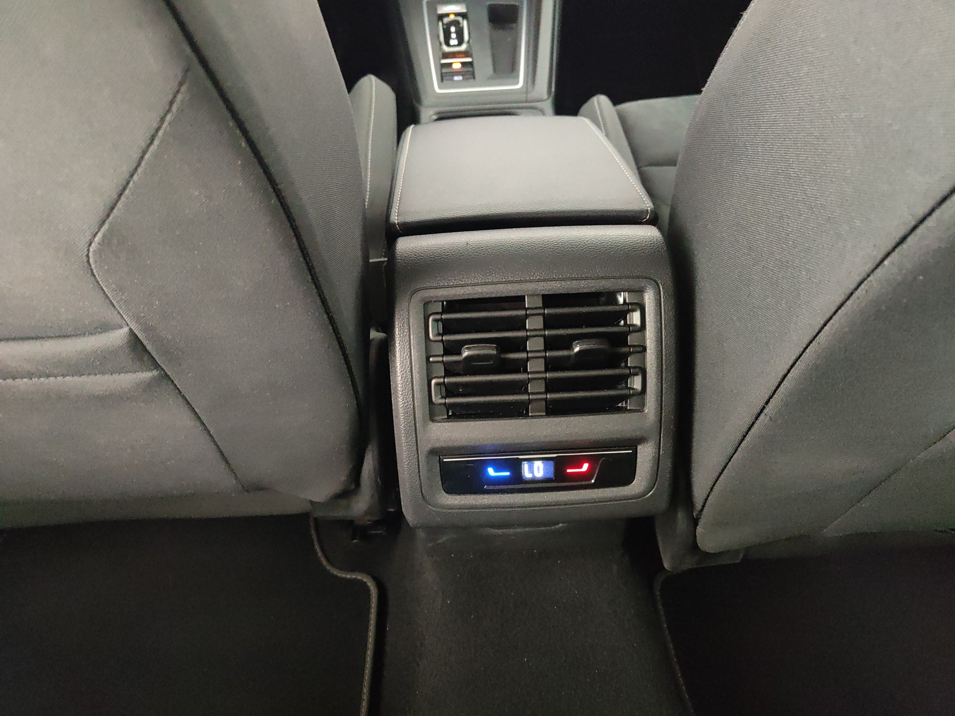 Volkswagen Golf 1.0 etsi evo Life 110cv dsg
