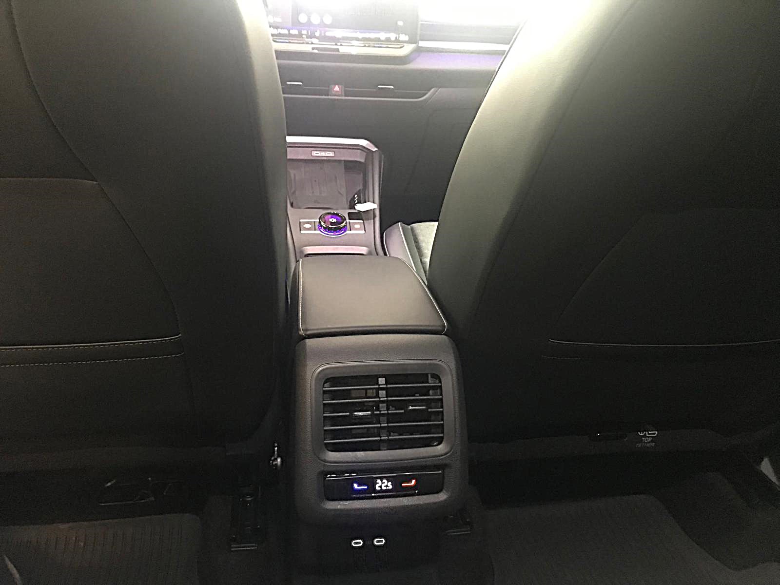 VOLKSWAGEN T-ROC 1.5 eTSI MILD-HYBRID R-LINE 150CV DSG