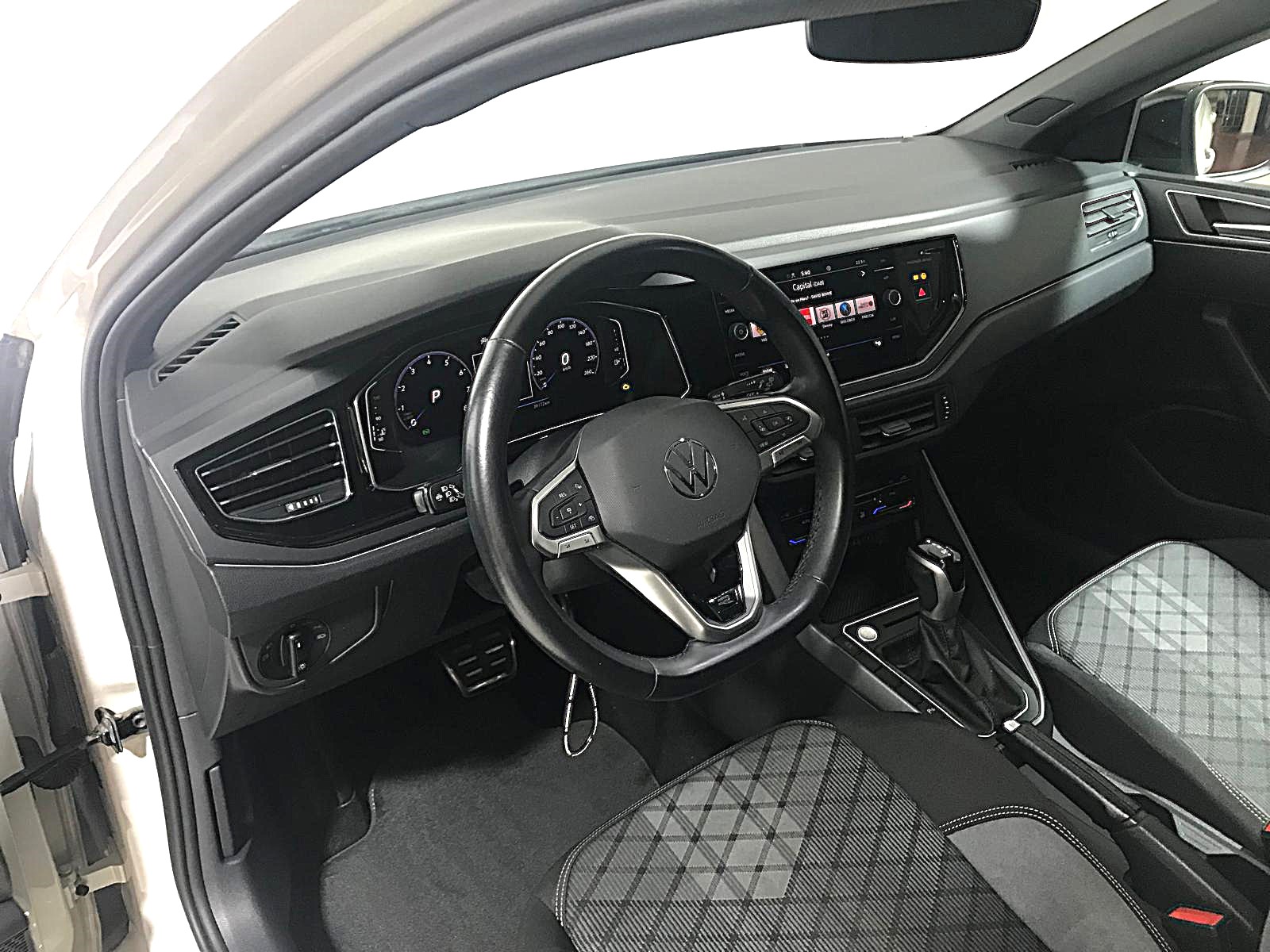 VOLKSWAGEN TAIGO R-LINE 1.0TSI 110CV DSG