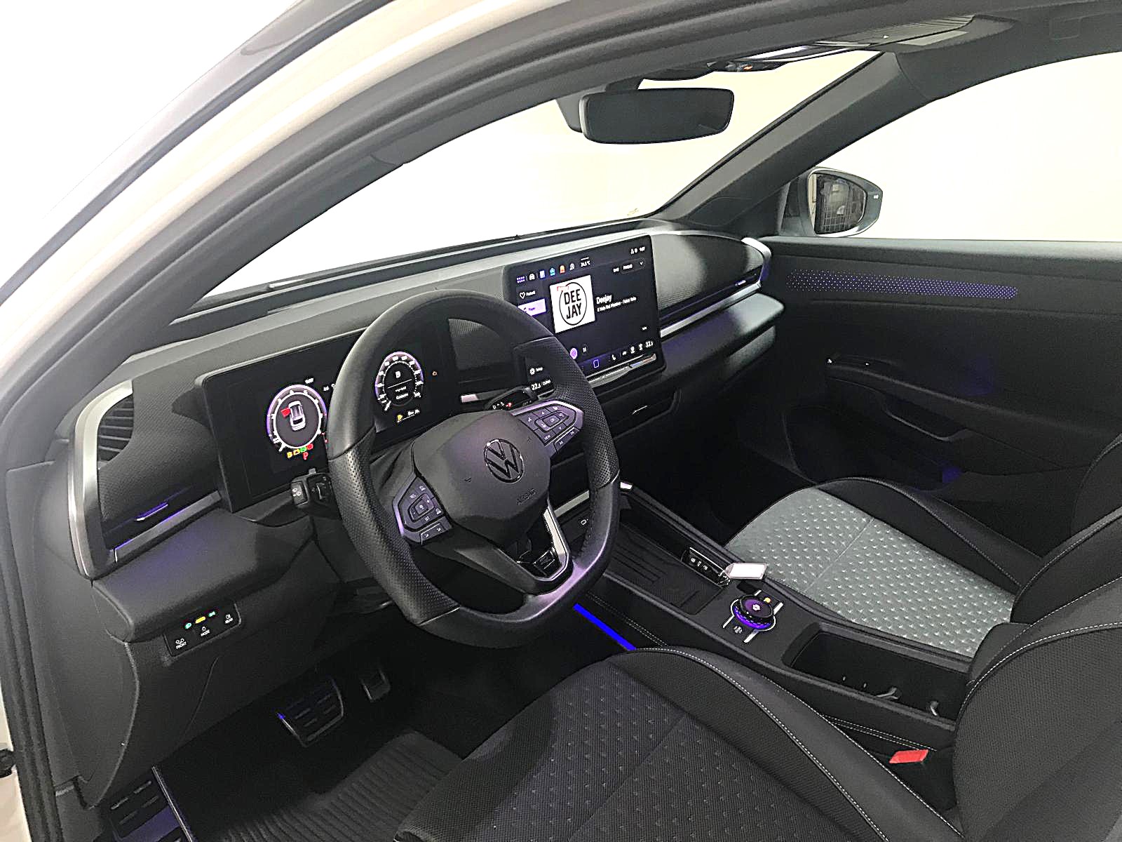 VOLKSWAGEN T-ROC 1.5 eTSI MILD-HYBRID R-LINE 150CV DSG